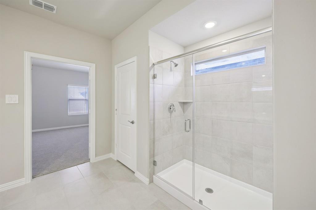 Photo is not of the actual home, but is an inspirational photo of builder’s model home and may depict options, furnishings, and/or decorator features that are not included.