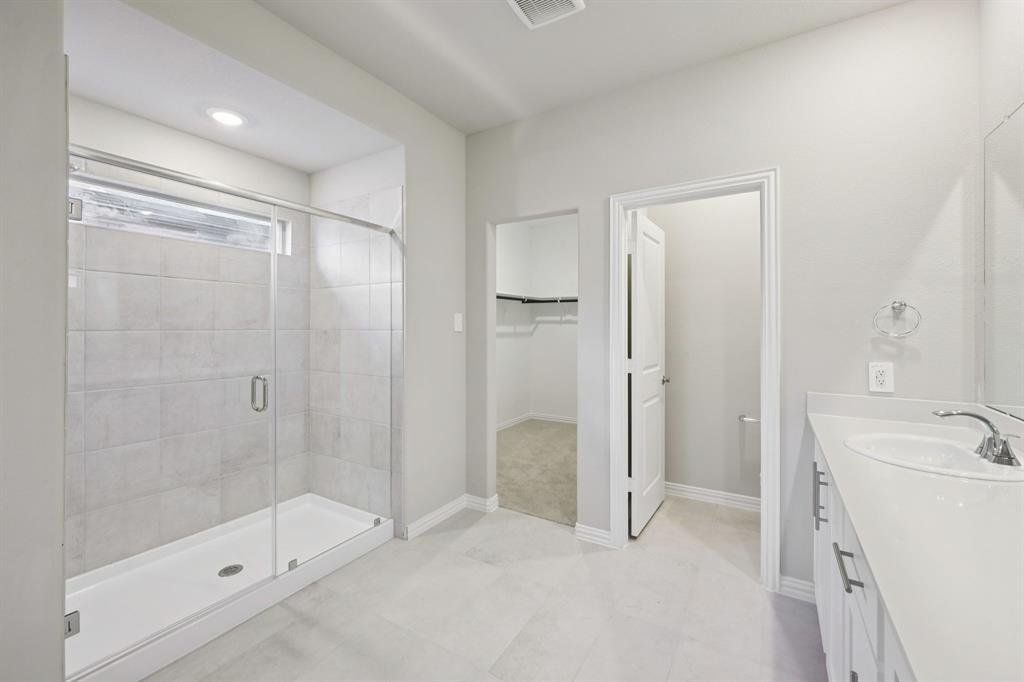 Photo is not of the actual home, but is an inspirational photo of builder’s model home and may depict options, furnishings, and/or decorator features that are not included.