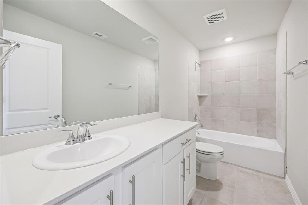 Photo is not of the actual home, but is an inspirational photo of builder’s model home and may depict options, furnishings, and/or decorator features that are not included.