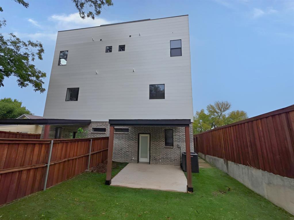1818 Pollard Street, Dallas, TX 75208