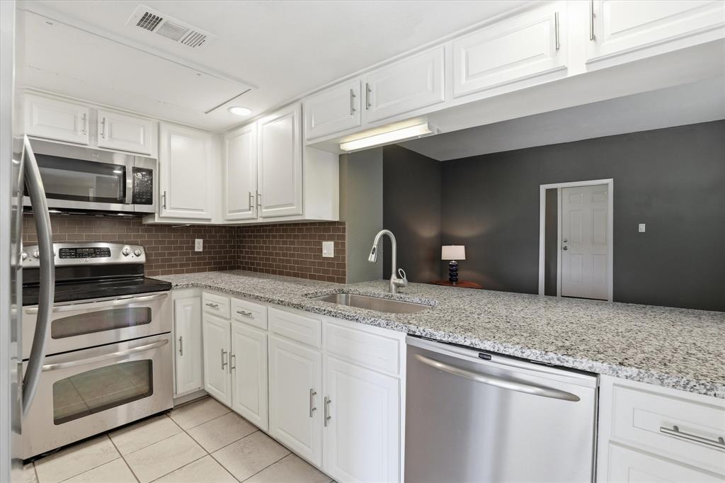 828 Pebble Beach Drive, Garland, TX 75043
