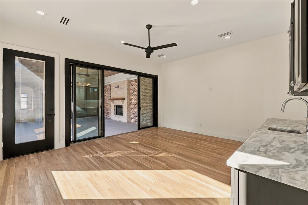 Full 2 story guest house