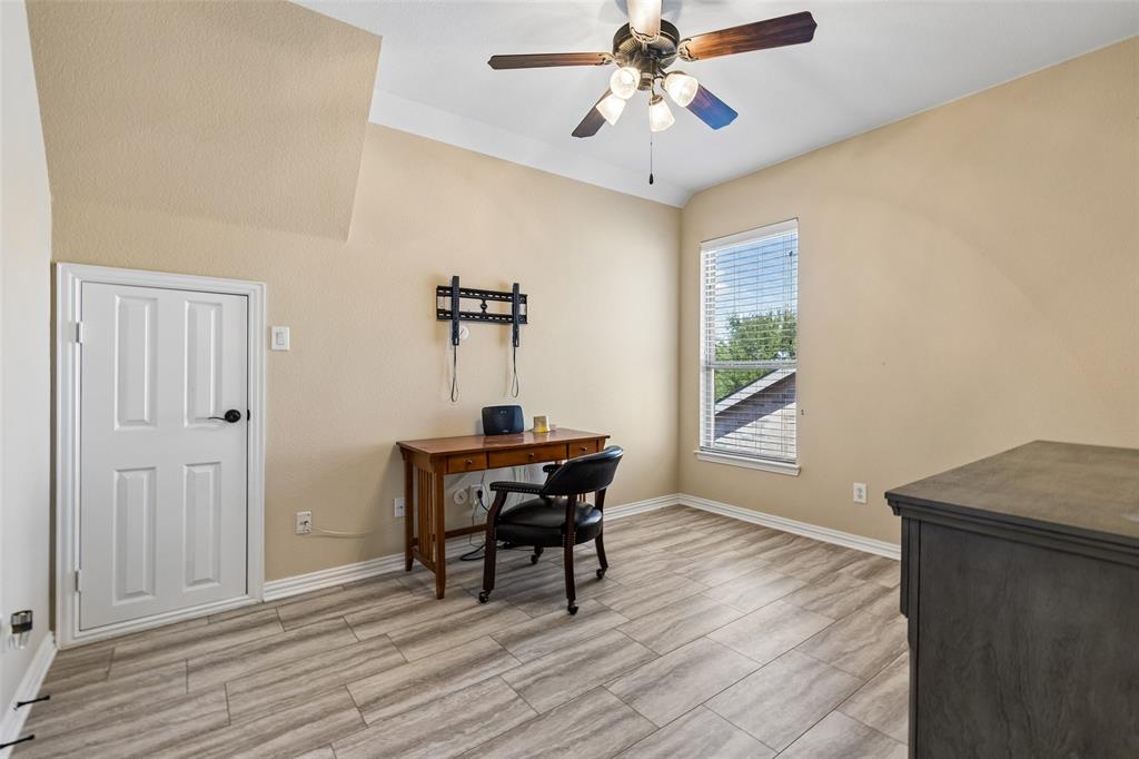 Guest Bedroom upstairs