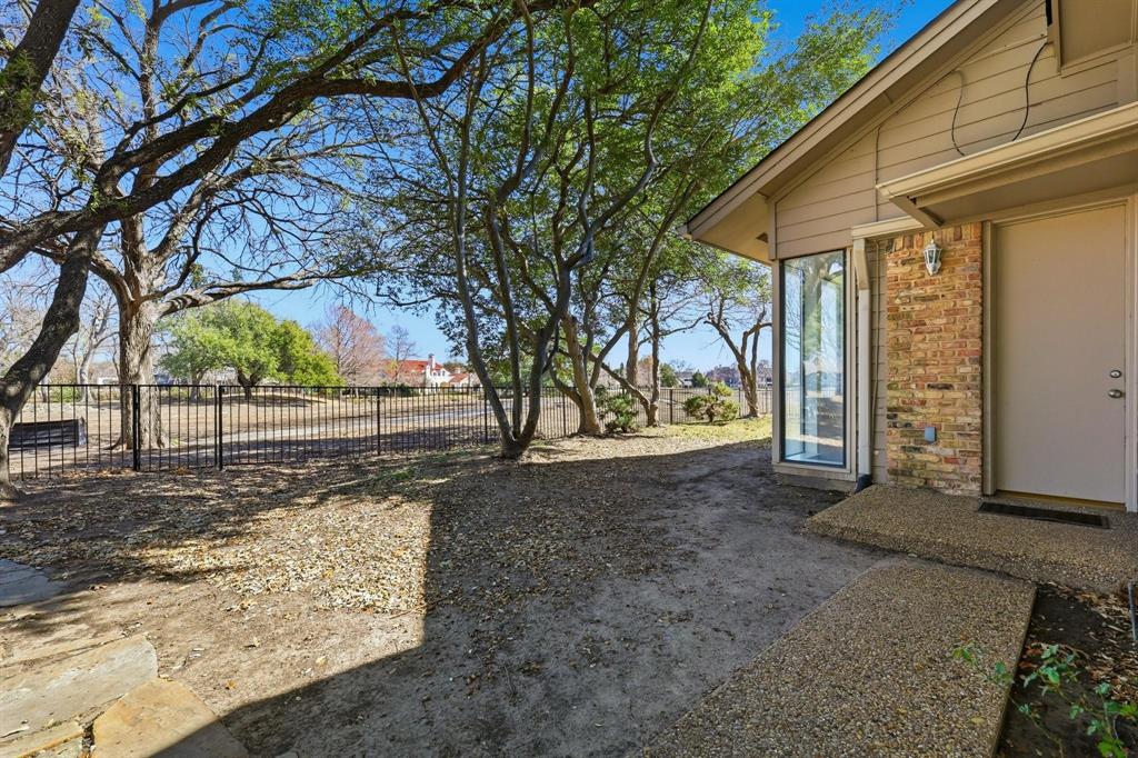 5806 Bent Trail, Dallas, TX 75248