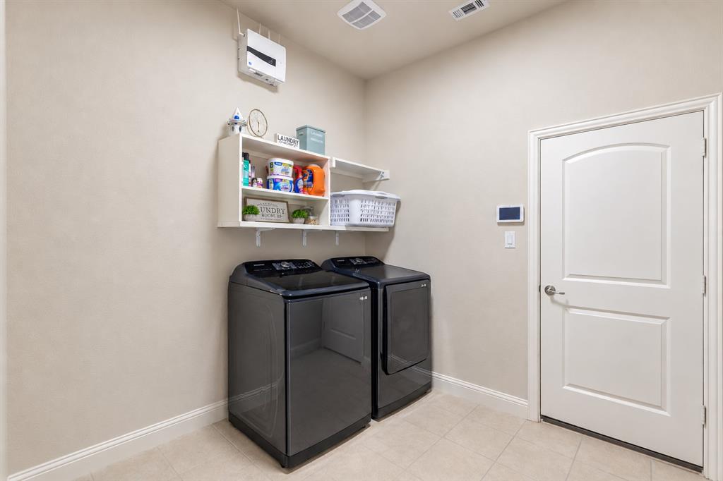 Spacious laundry room