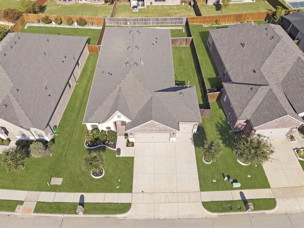 fenced side yard
