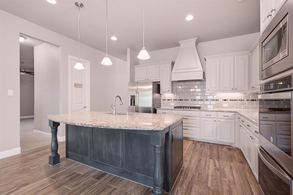 double ovens and built in microwave