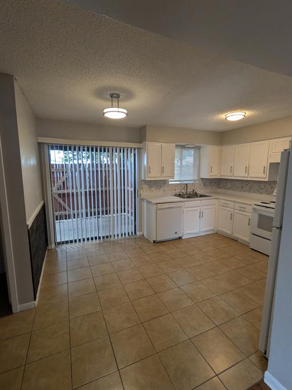 514 E Belt Line Road, #A1, DeSoto, TX 75115