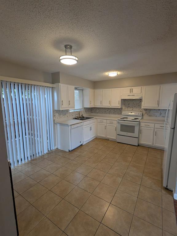 514 E Belt Line Road, #A1, DeSoto, TX 75115