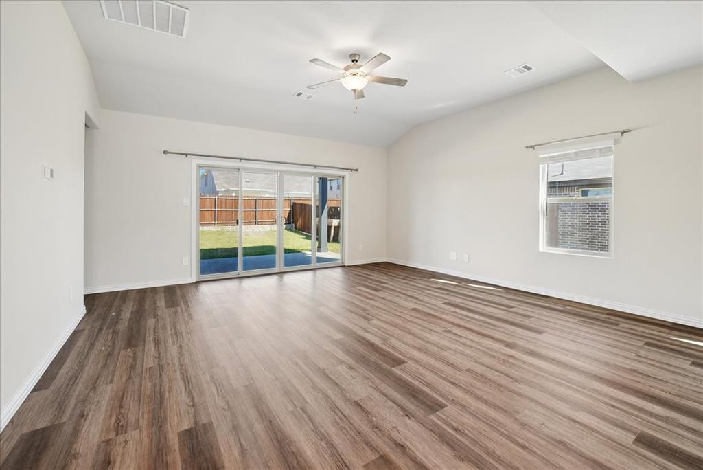 671 Briar Drive, Lavon, TX 75166
