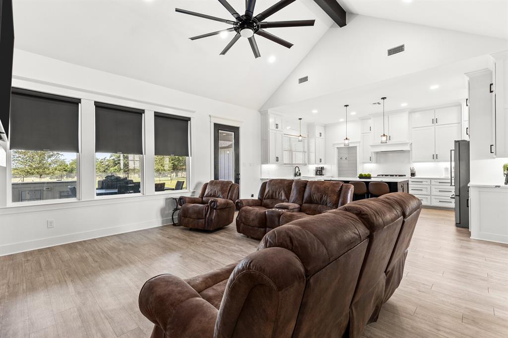 11683 Old Dallas Road, West, TX 76691
