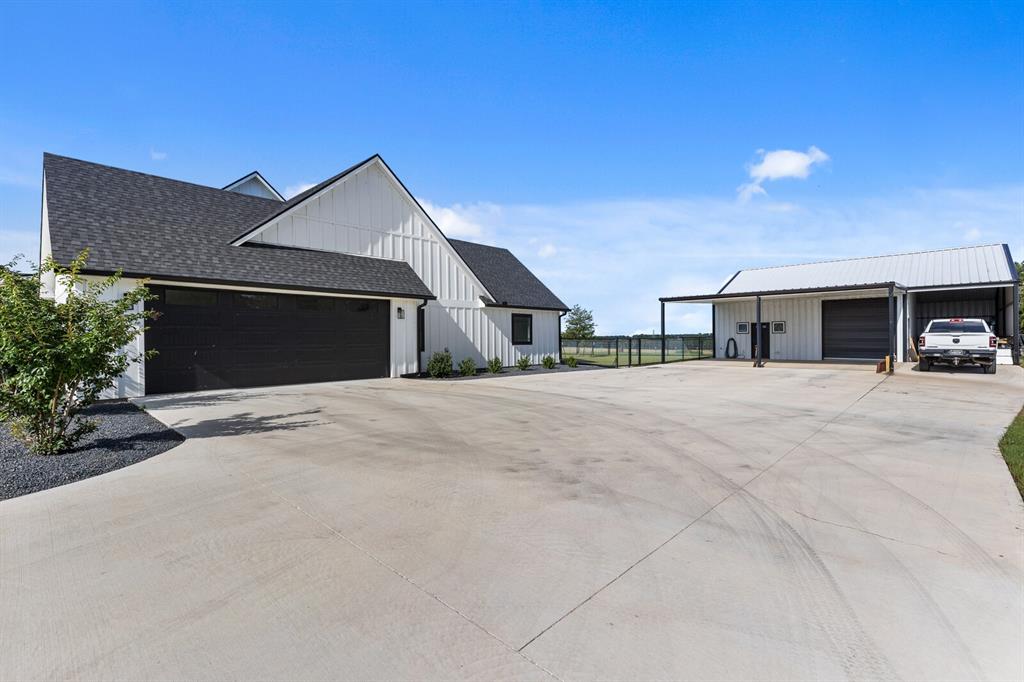 11683 Old Dallas Road, West, TX 76691