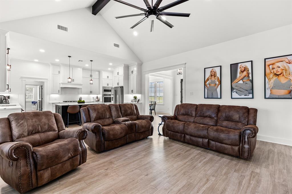 11683 Old Dallas Road, West, TX 76691