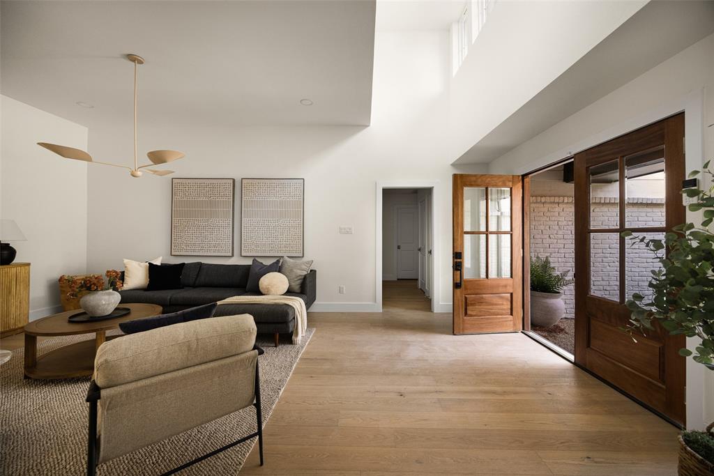 7736 Bantry Lane, Dallas, TX 75248