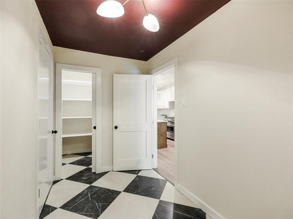 9929 Windledge Drive, Dallas, TX 75238