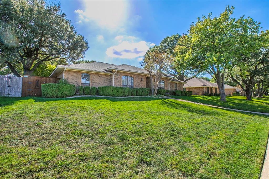 618 Meadowbrooke Drive, Duncanville, TX 75137