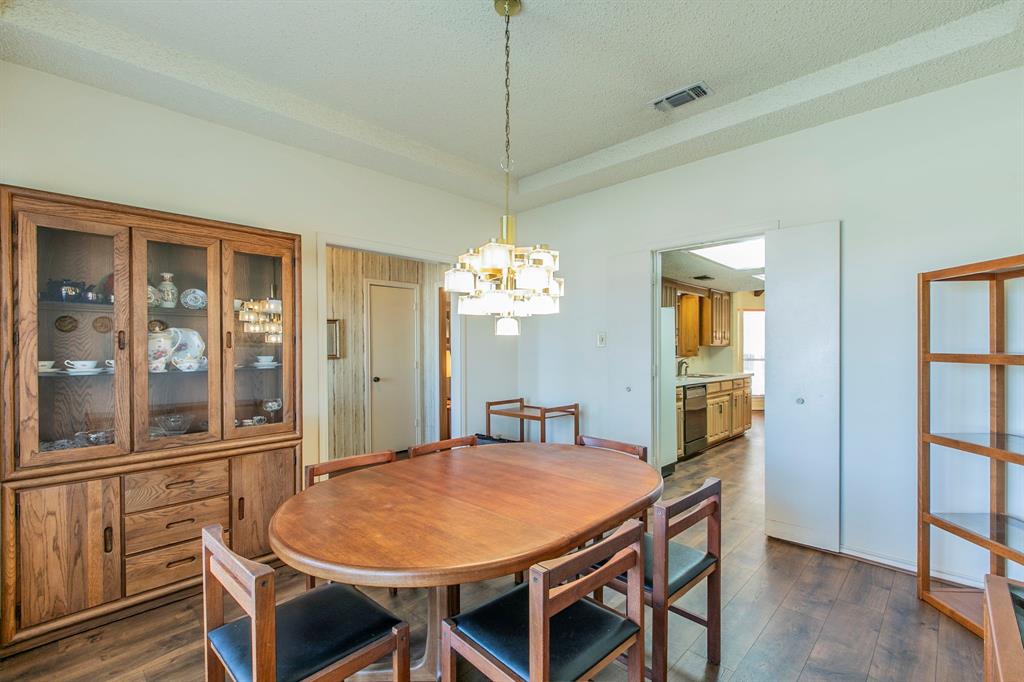 618 Meadowbrooke Drive, Duncanville, TX 75137