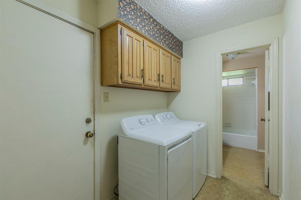 618 Meadowbrooke Drive, Duncanville, TX 75137