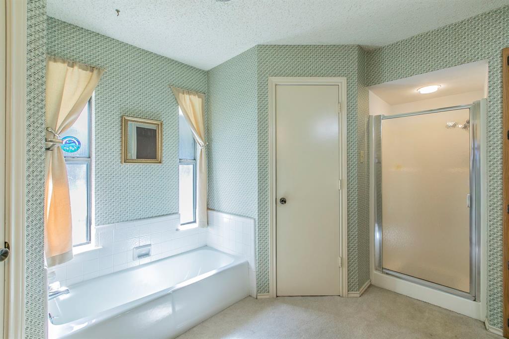 618 Meadowbrooke Drive, Duncanville, TX 75137