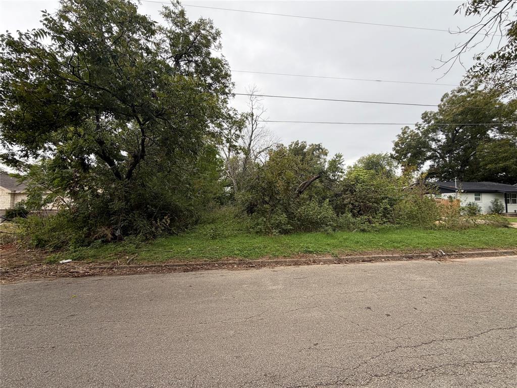1308 Nealton Street, Bellmead, TX 76705