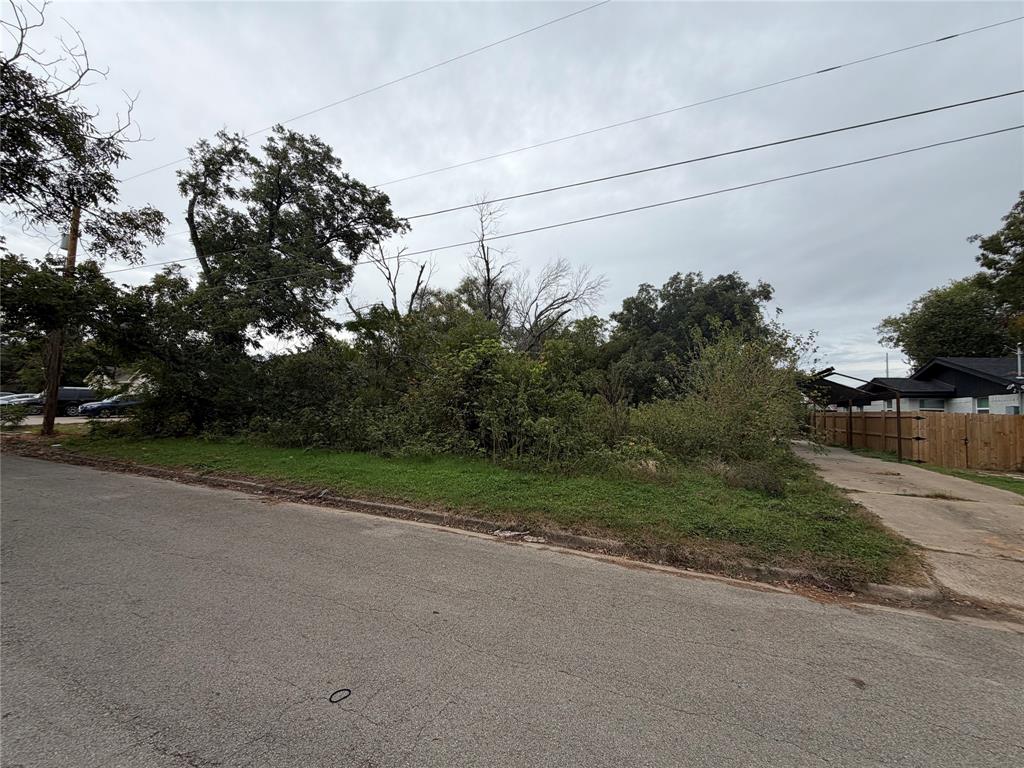 1308 Nealton Street, Bellmead, TX 76705