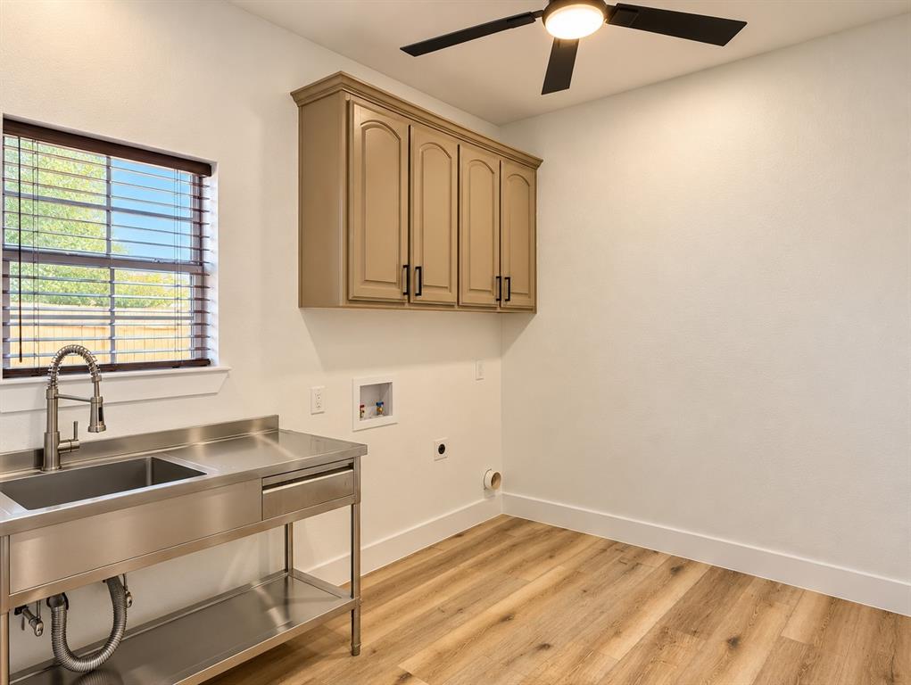 549 Pierce Road, Red Oak, TX 75154
