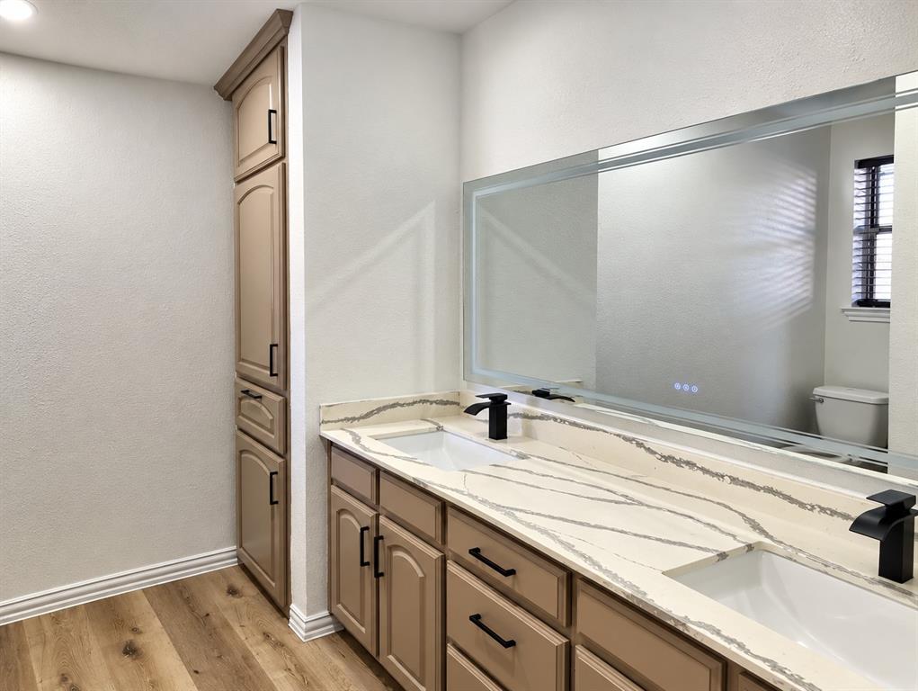 549 Pierce Road, Red Oak, TX 75154