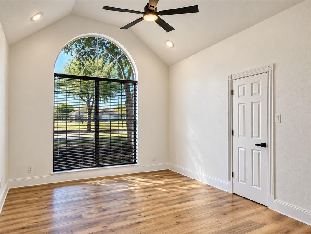 549 Pierce Road, Red Oak, TX 75154