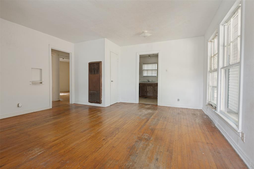 215 22nd Street, Grand Prairie, TX 75050