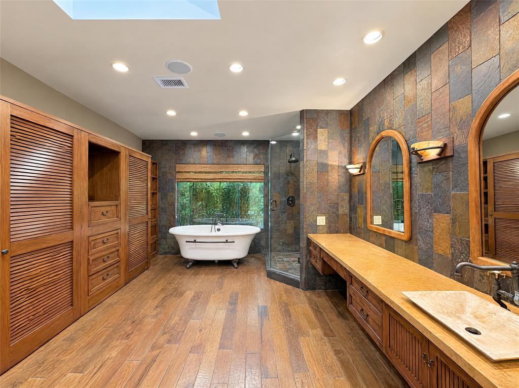 7266 Lupton Circle, Dallas, TX 75225