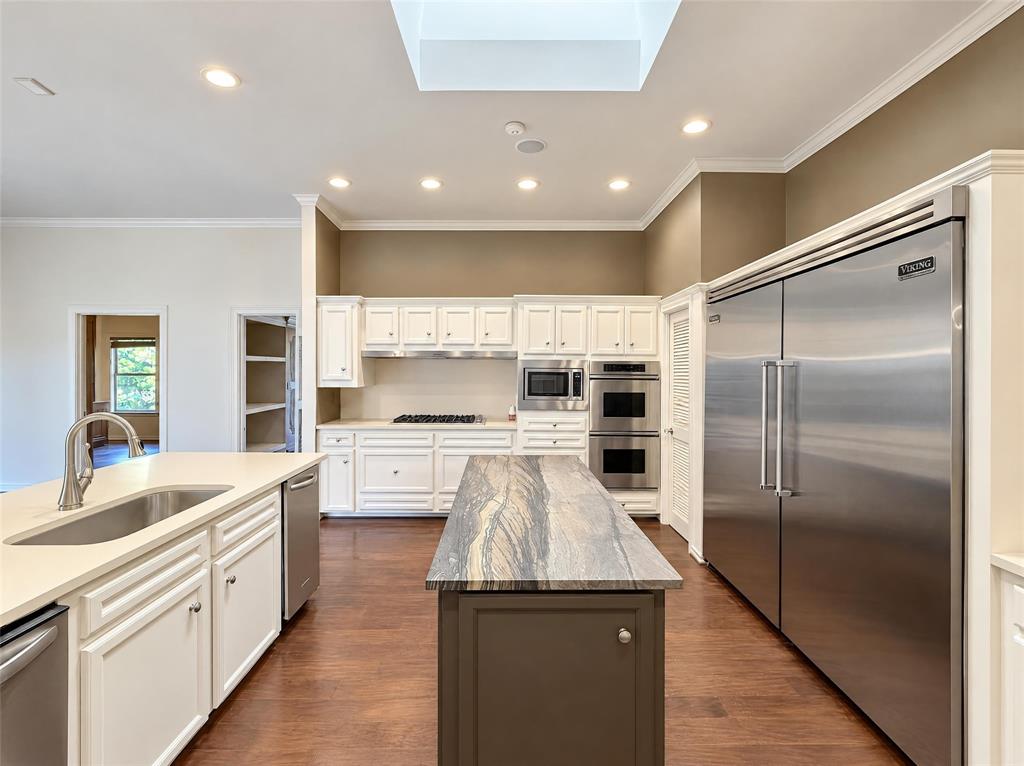 7266 Lupton Circle, Dallas, TX 75225