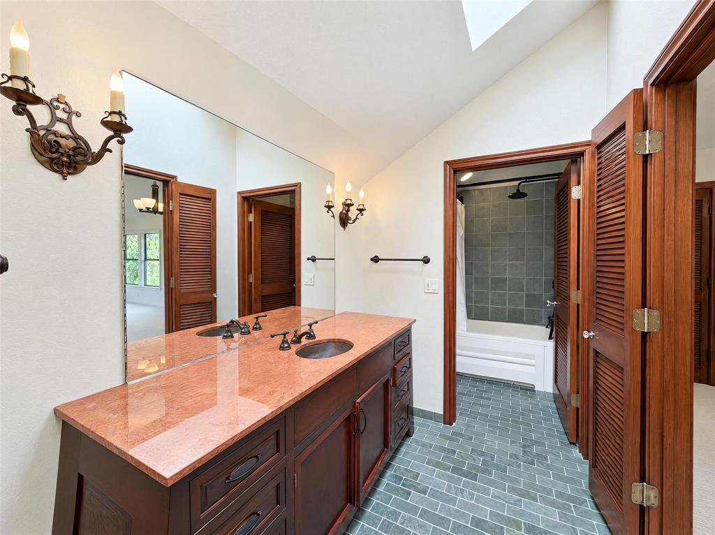7266 Lupton Circle, Dallas, TX 75225