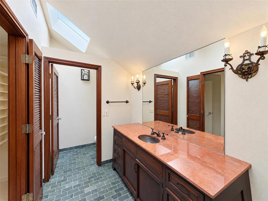 7266 Lupton Circle, Dallas, TX 75225