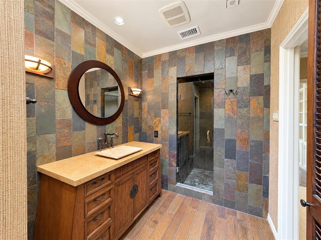 7266 Lupton Circle, Dallas, TX 75225