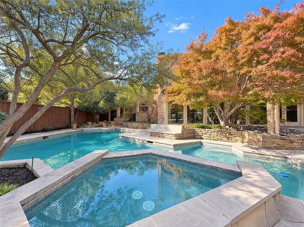 7266 Lupton Circle, Dallas, TX 75225