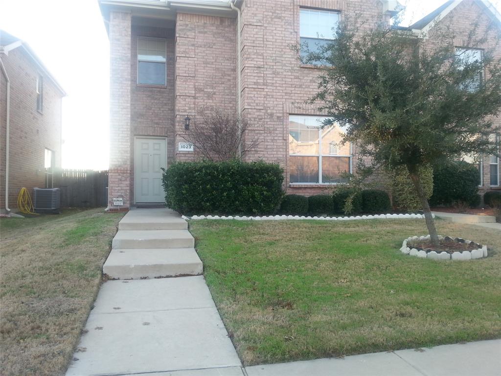 1023 Jamie Drive, Grand Prairie, TX 75052