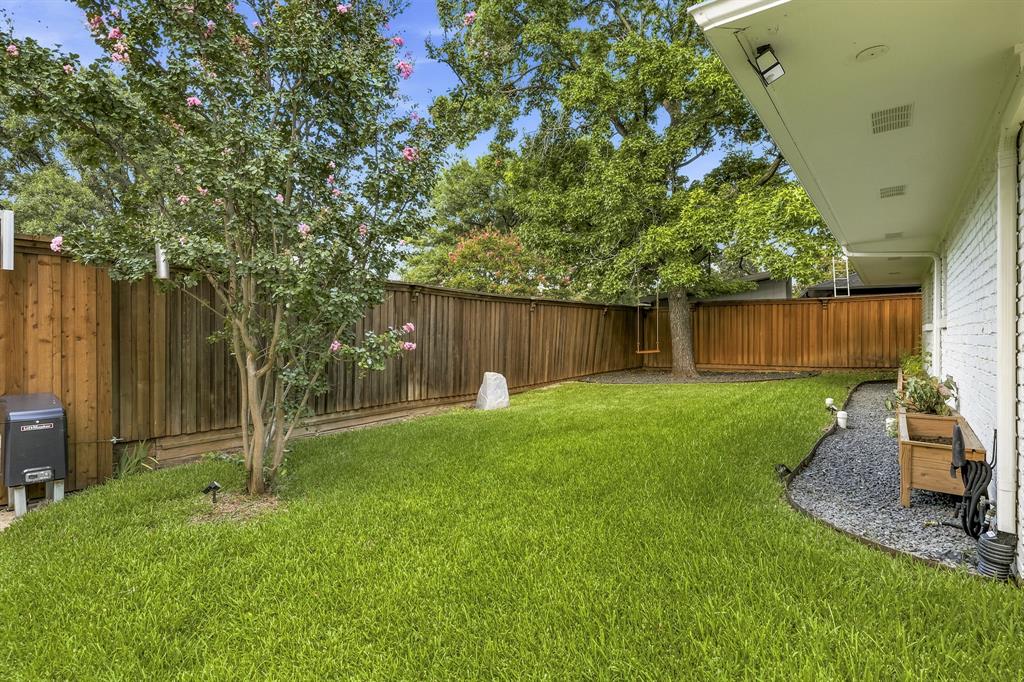 7429 Tangleglen Drive, Dallas, TX 75248