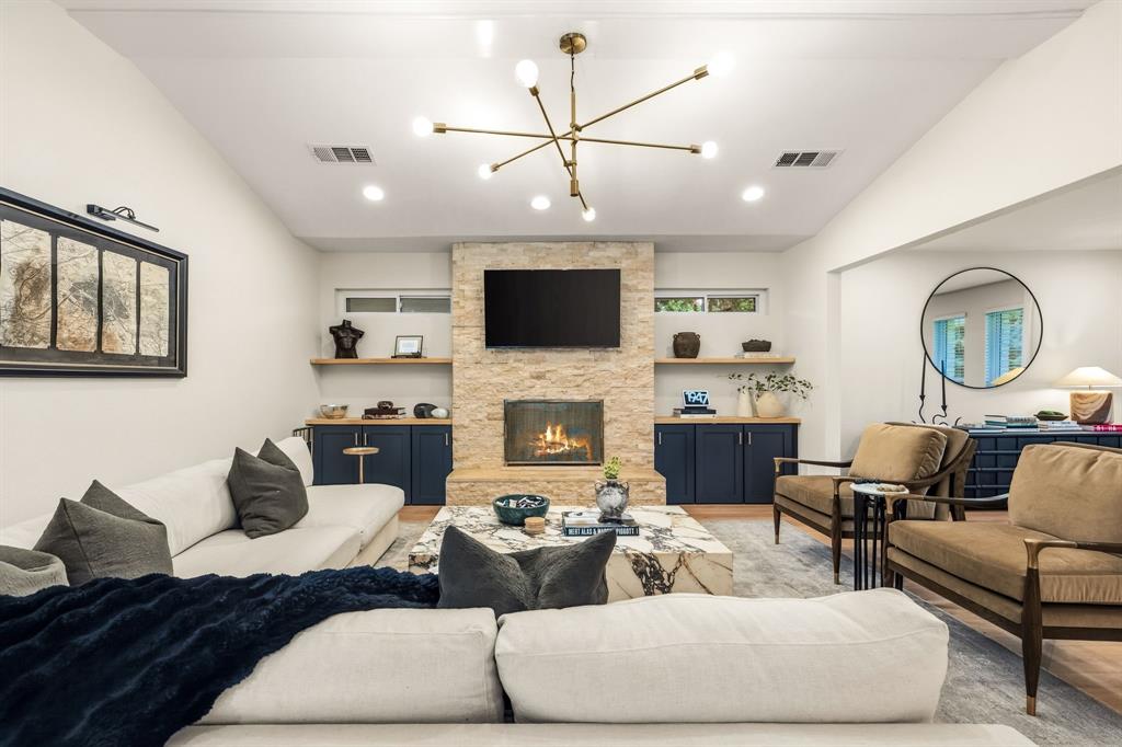 7429 Tangleglen Drive, Dallas, TX 75248