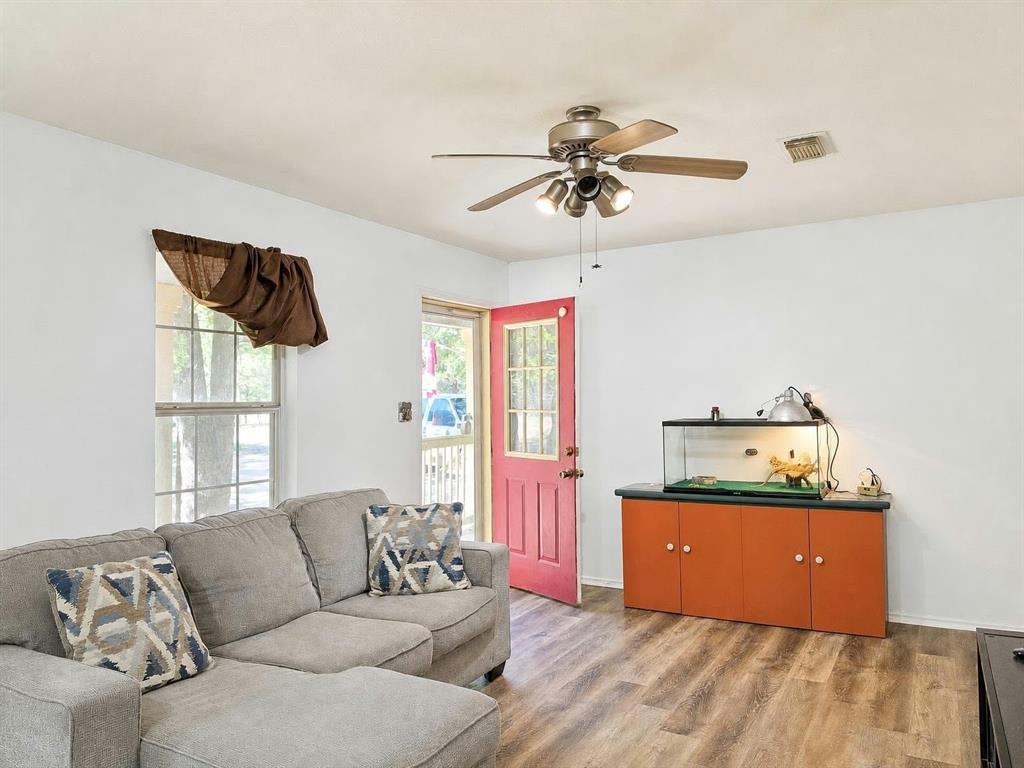 9735 Richardson Rd, Athens, TX 75752