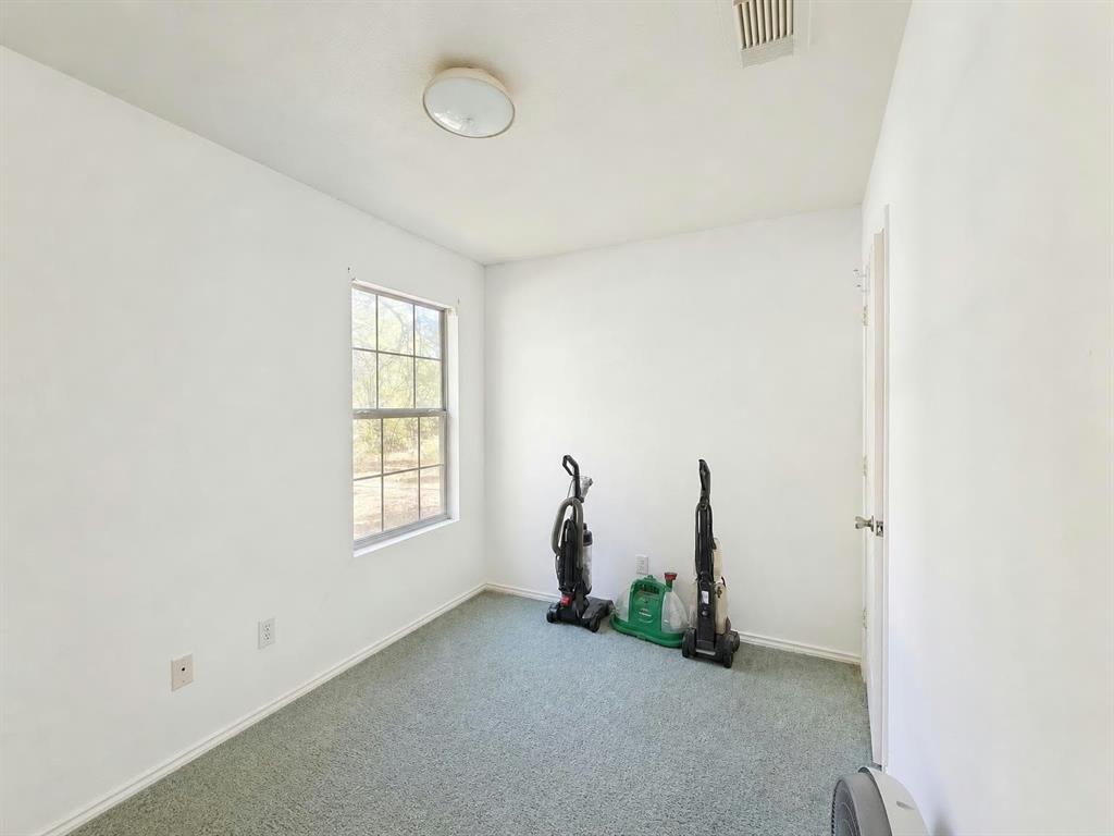 9735 Richardson Rd, Athens, TX 75752
