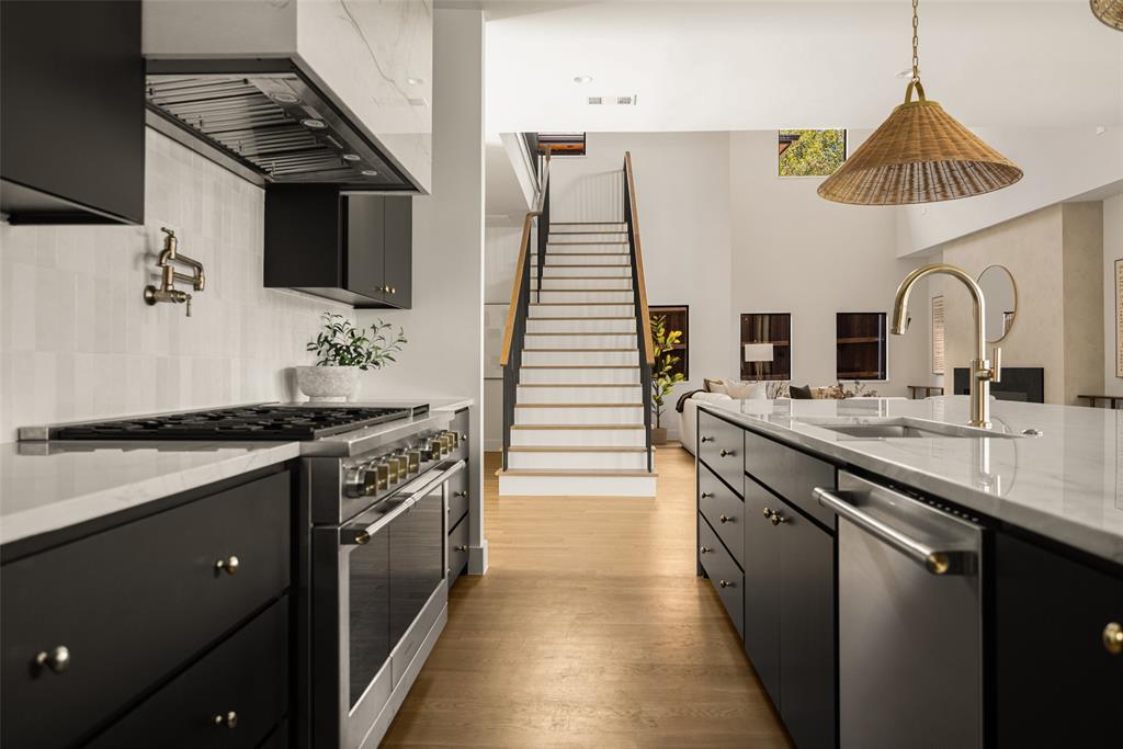 7115 Casa Loma Avenue, Dallas, TX 75214