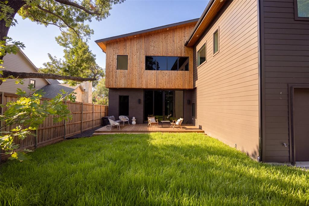 7115 Casa Loma Avenue, Dallas, TX 75214