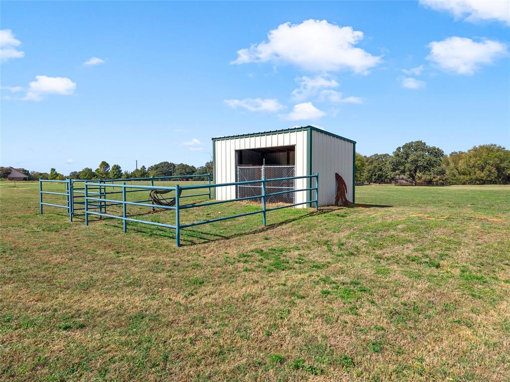 525 Taylor Oaks Drive, Waco, TX 76705