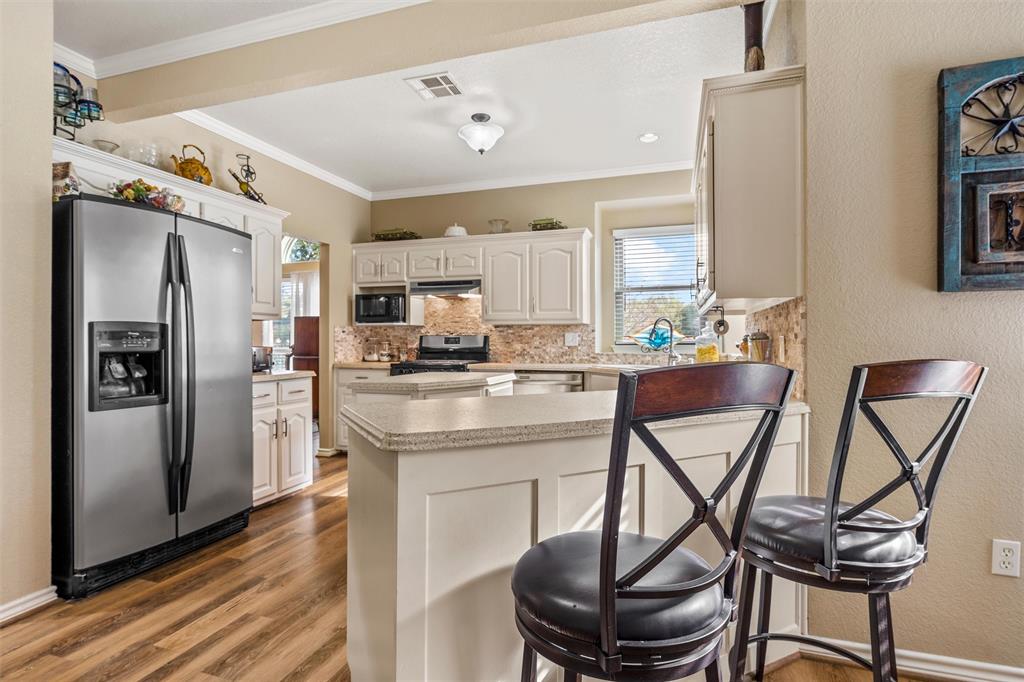 525 Taylor Oaks Drive, Waco, TX 76705