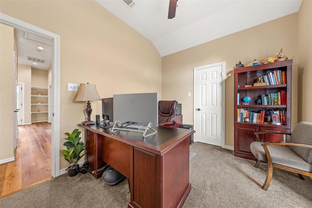 525 Taylor Oaks Drive, Waco, TX 76705