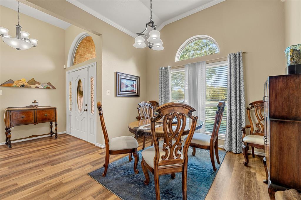 525 Taylor Oaks Drive, Waco, TX 76705