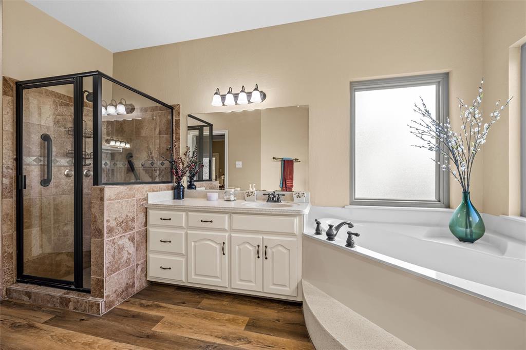 525 Taylor Oaks Drive, Waco, TX 76705