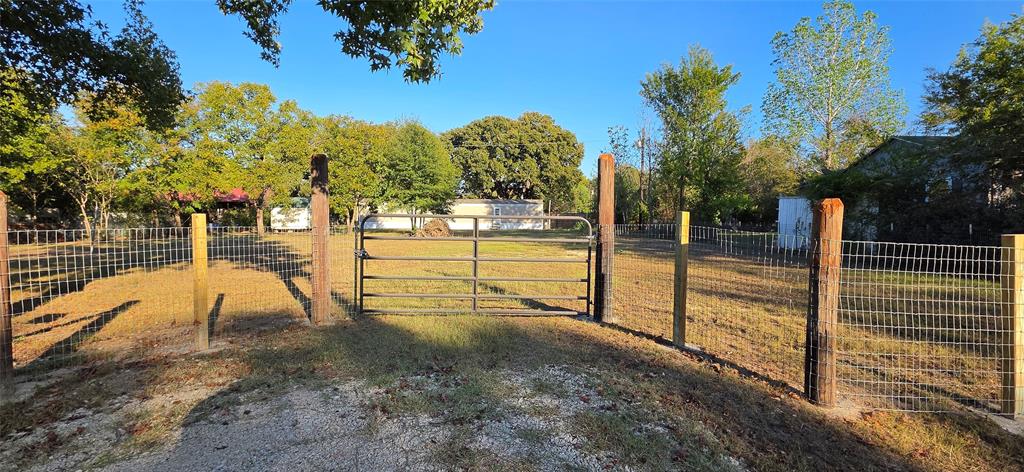 1000 Cove Drive, West Tawakoni, TX 75474 1000 Cove Drive, West Tawakoni, TX 75474