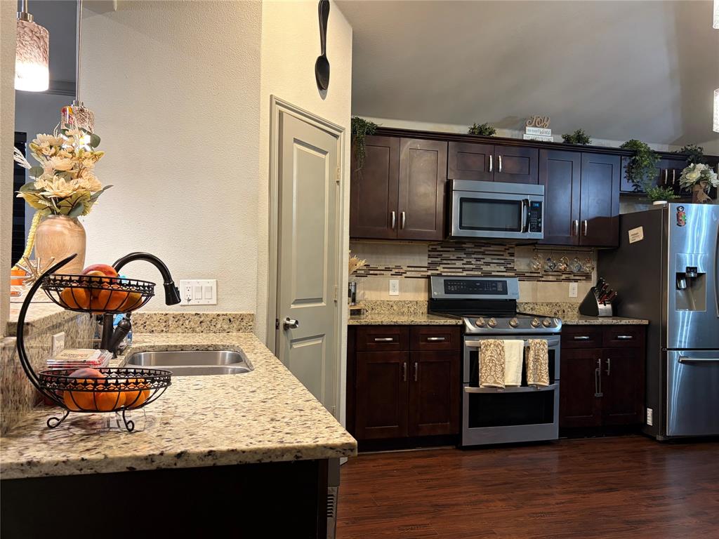 2810 Britton Drive, Dallas, TX 75216