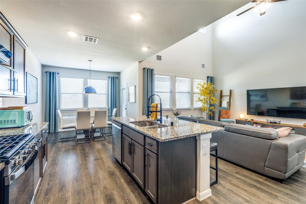 Kitchen open to living room, dining and the view of backyard.Non furnished but some furniture is negotiable or case by case. Kitchen open to living room, dining and the view of backyard.Non furnished but some furniture is negotiable or case by case.